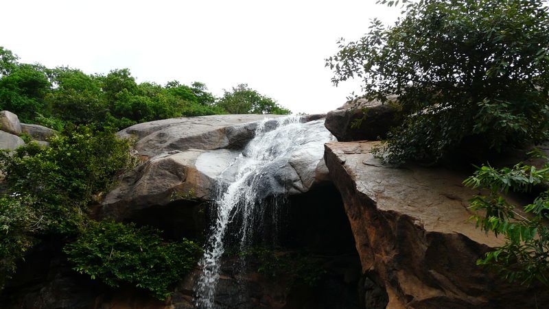 Jalagamparai Falls-1