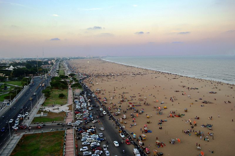 marina-beach-couple-drive