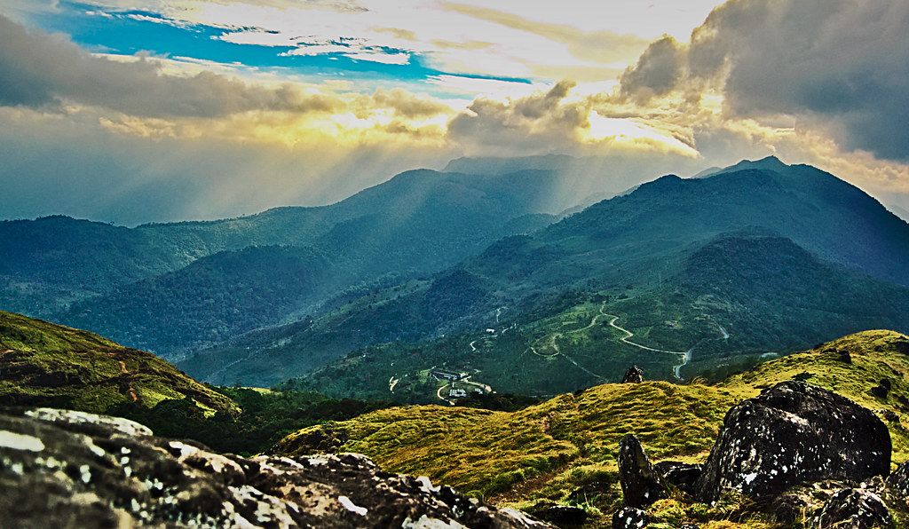 ponmudi-top-view (1)